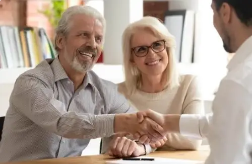 <img alt="" src="/images/3/1/3/4/5/313451913806494cf15c0972d0fb1a63b0872b8d-6-makler-in-ausnahmesituation.webp?altText" />